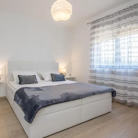Maella Apartamento *